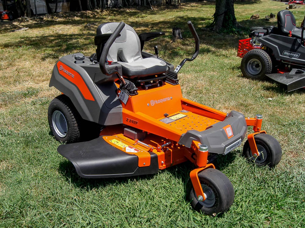 Husqvarna Z242F 42" Zero Turn Mower 21.5HP Kawasaki