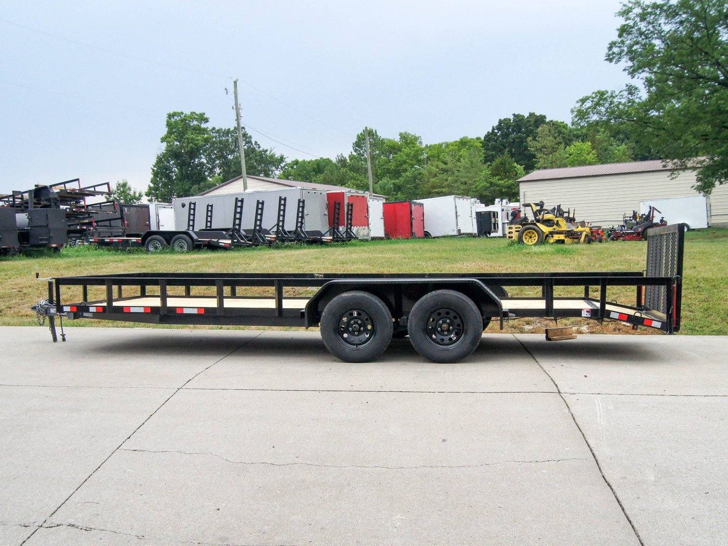 6.4x20 Tandem Dove Tail Utility Trailer  (front right)