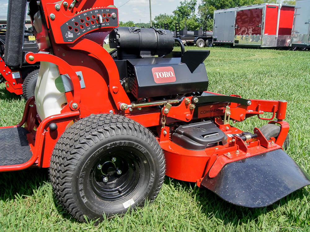 Toro GrandStand 74513 Stand On Mower