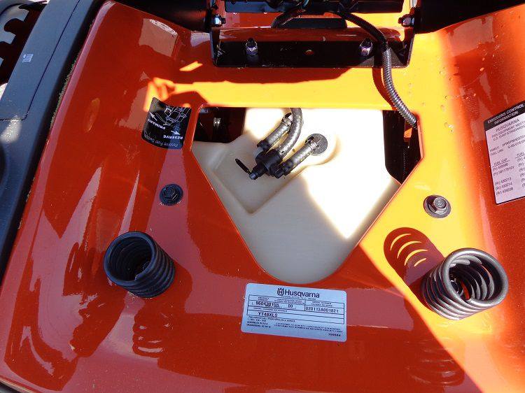 YT48XLS right side view