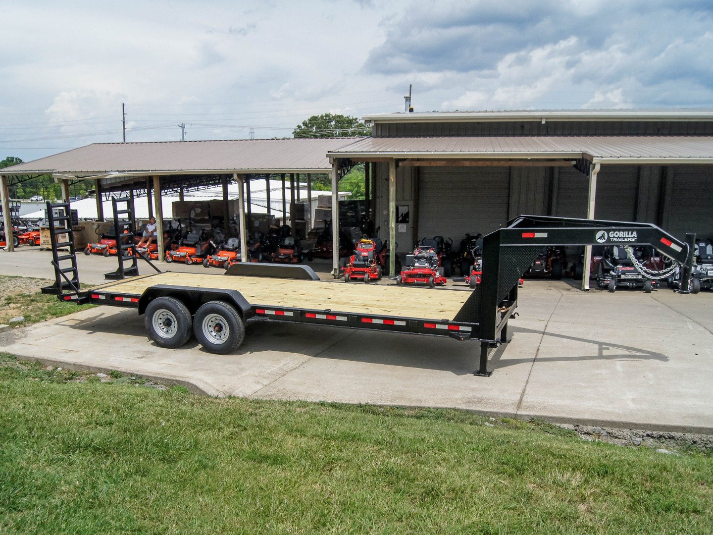 7x22 Gooseneck Equipment Trailer (2) 7K Axles Standup Ramps