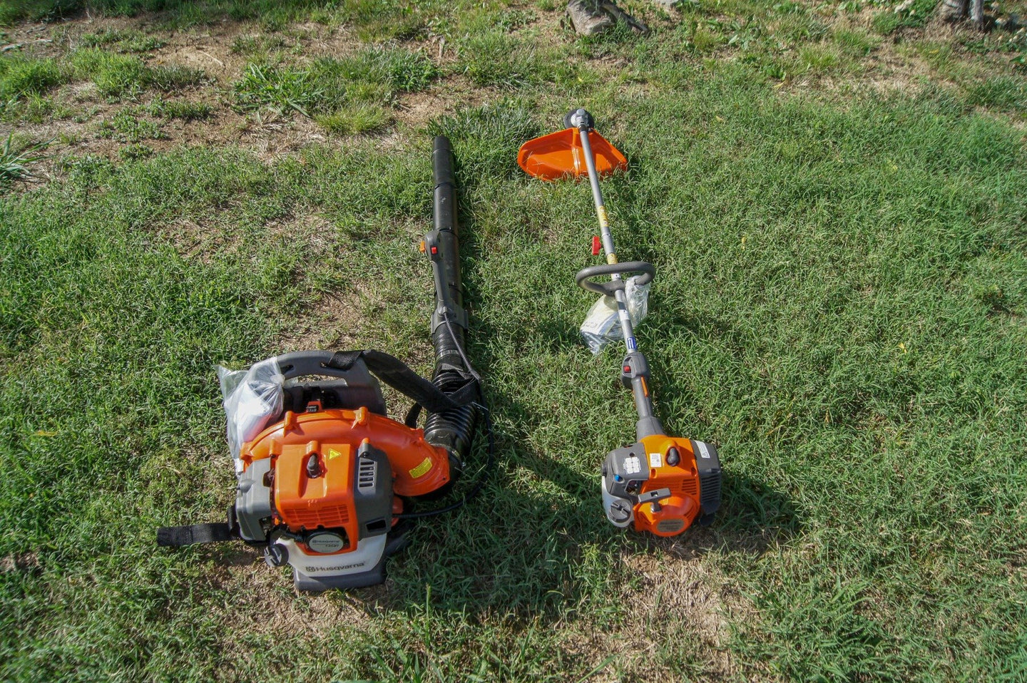 Toro 75746 TimeCutter Zero Turn Mower Handhelds Utility Trailer Bundle