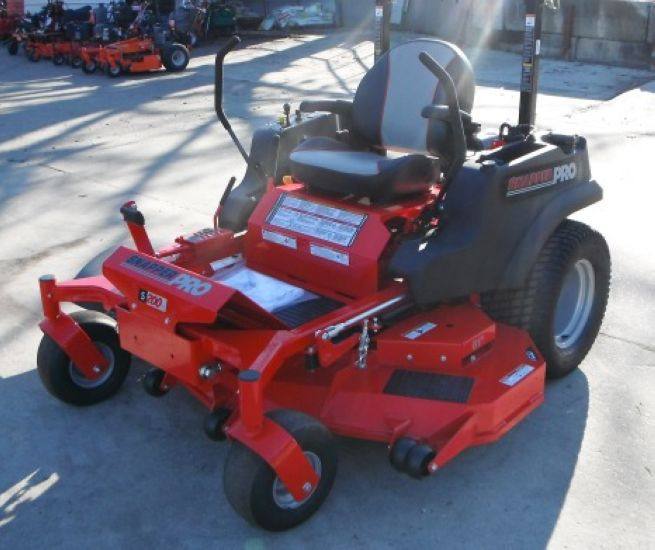 Snapper Pro S200XT Zero Turn Mower 61" Deck 28 HP Vanguard