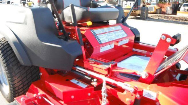 Snapper Pro S200XT Zero Turn Mower 61" Deck 28 HP Vanguard