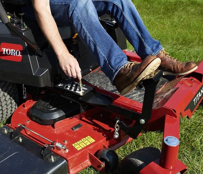 Toro 75312 Titan MX5400 Front Right