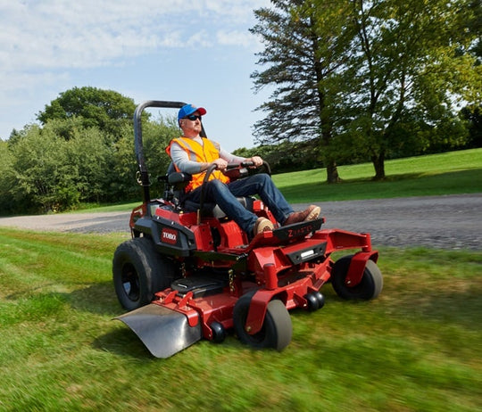 Toro 4000 Series Zero Turn Mower Front right