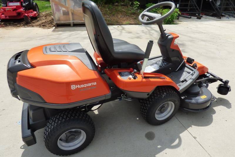 R322T front right angle view