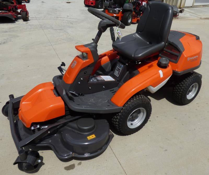 R322T front right angle view