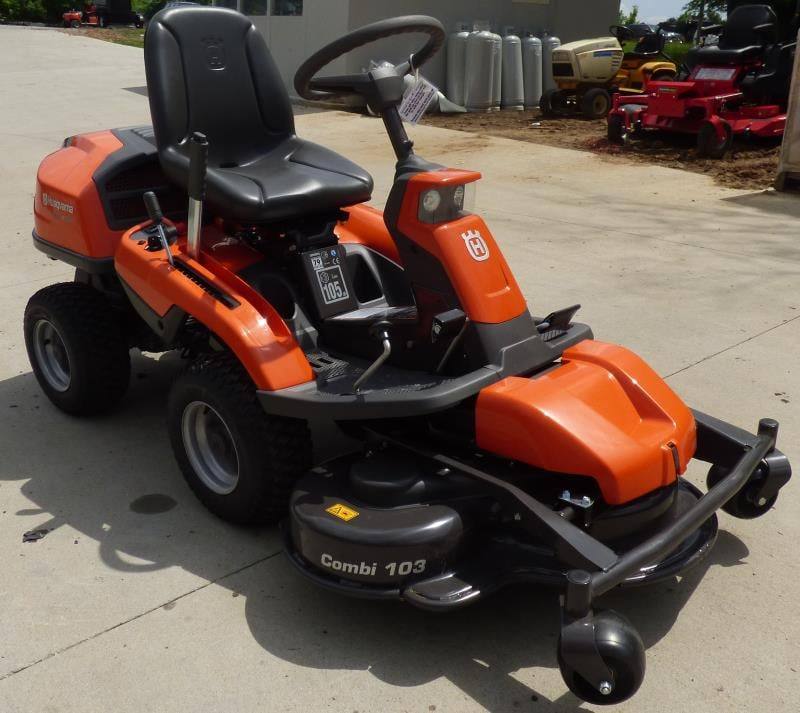 Husqvarna R322T AWD 41" Combi Articulating Riding Mower - Gift Card