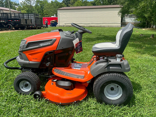 Husqvarna TS 146XK 46" Lawn Tractor 22HP Kohler Engine (Scratch and Dent 2439)