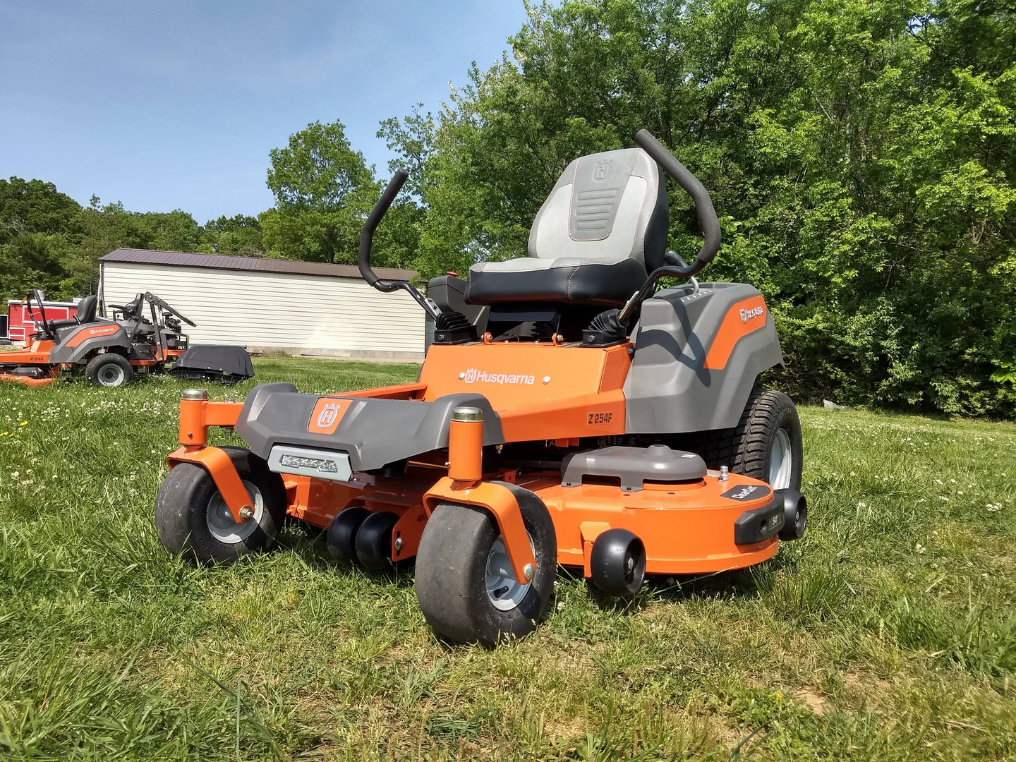 Husqvarna Z254F Zero Turn Lawn Mower with Gift Card