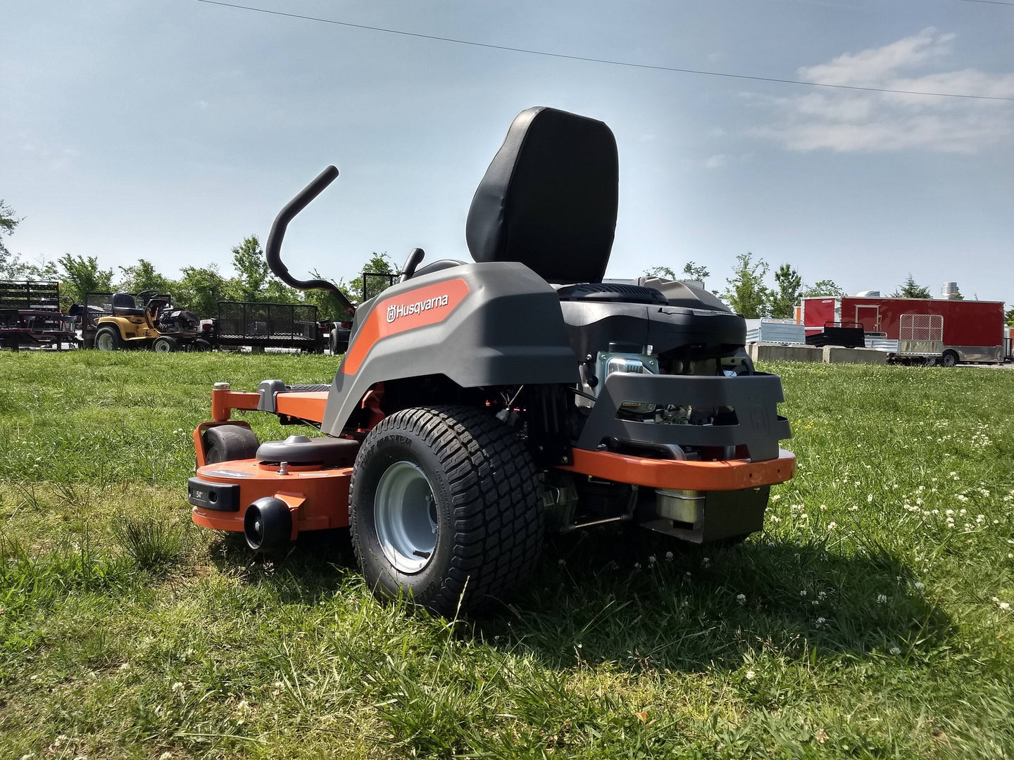 Husqvarna Z254F Zero Turn Lawn Mower with Gift Card