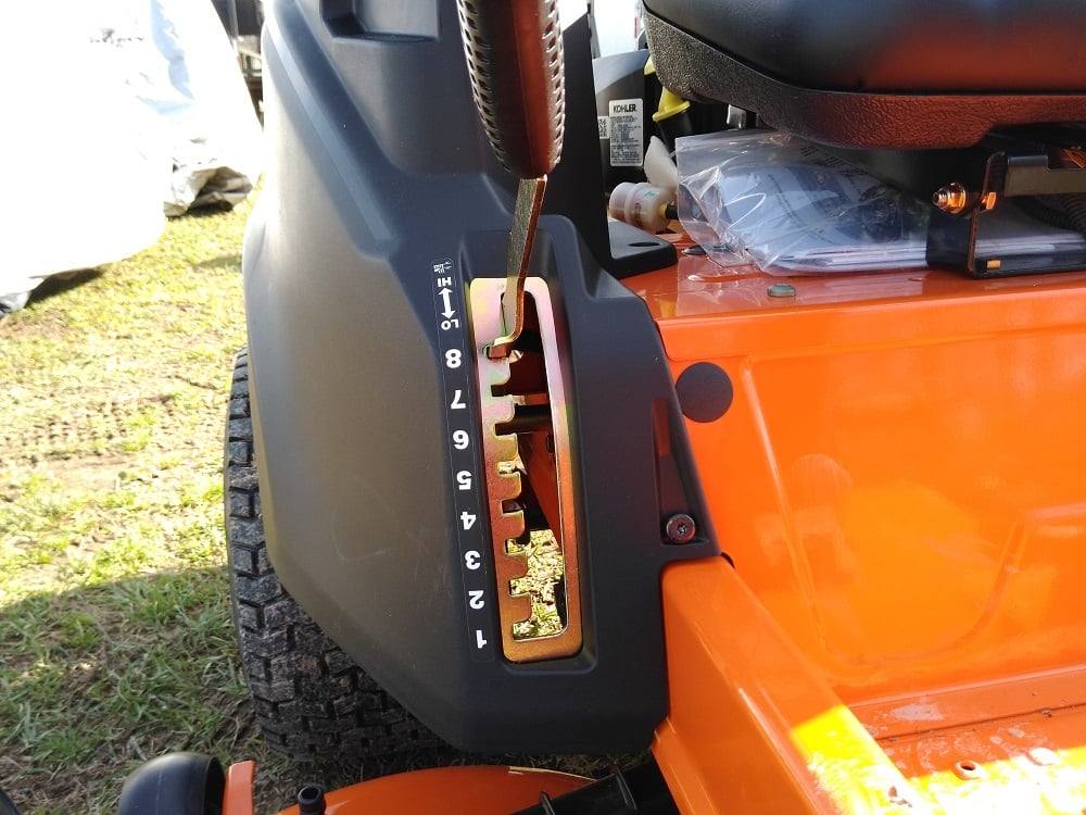 Columbia ZTS54KH 54" Zero Turn Mower Front Right