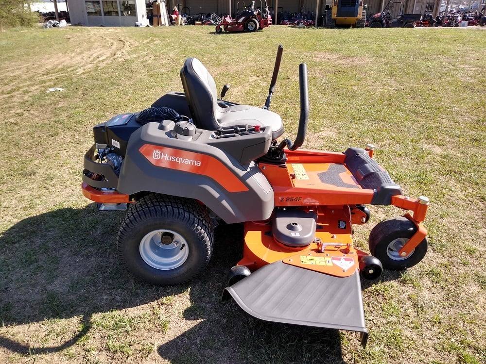 Husqvarna Z254F 23 HP Kawasaki Zero Turn Lawn Mower with Gift Card