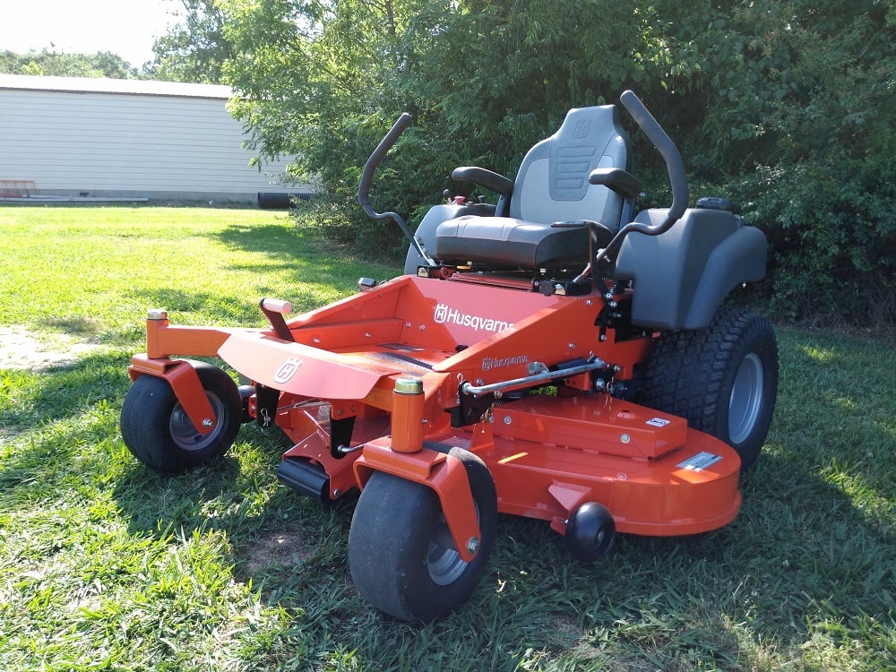 Husqvarna MZ6128 Briggs Zero Turn Mower - Bagger Pack