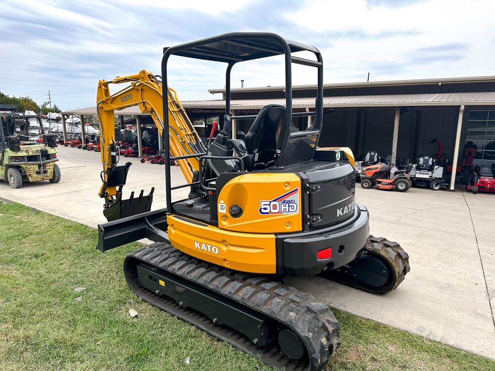 Kato HD50V5 Mini Excavator 43.5HP Kubota Diesel