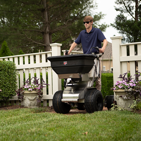 Ferris FS2200 Ride On Spreader/Sprayer Honda GX160 200 lbs.