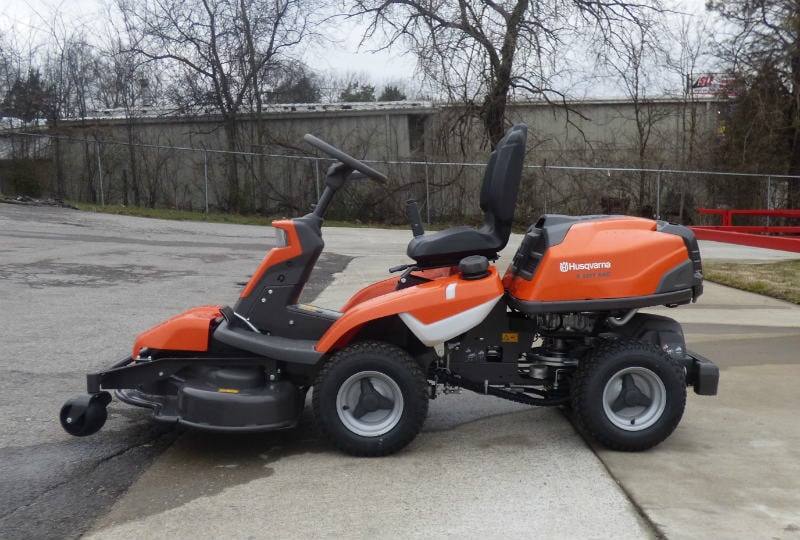 Husqvarna R 322T AWD