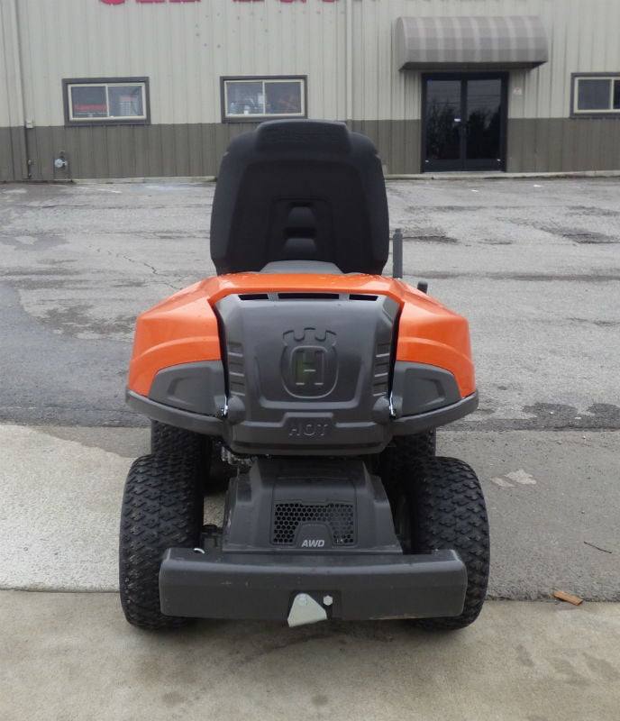 Husqvarna R 322T AWD