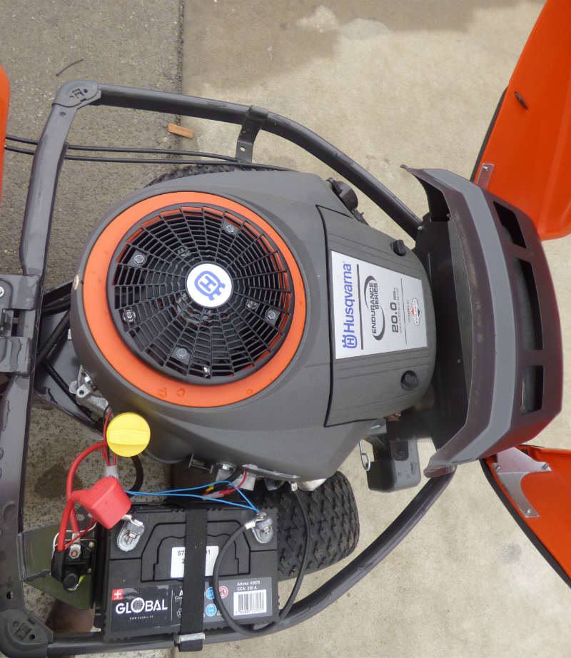 Husqvarna R 322T AWD