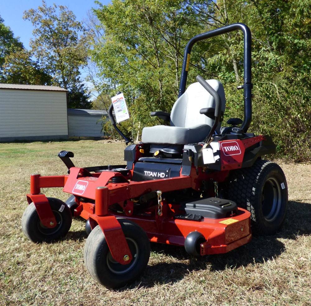 Toro 74471 Titan HD 2500 Zero Turn Mower 52" - 22hp Kawasaki