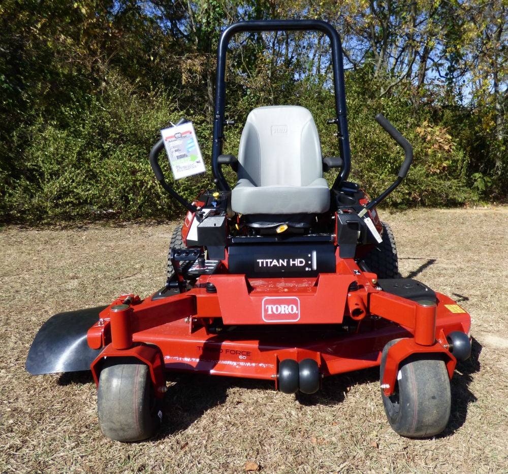 Toro 74472 Titan HD 2500 Zero Turn Mower 60" - 23.5hp Kawa