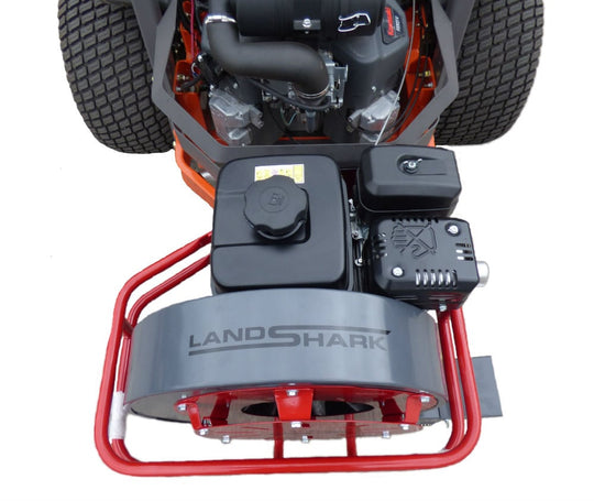 LandShark Leaf and Debris Blower Zero Turn Mower 9 hp Honda