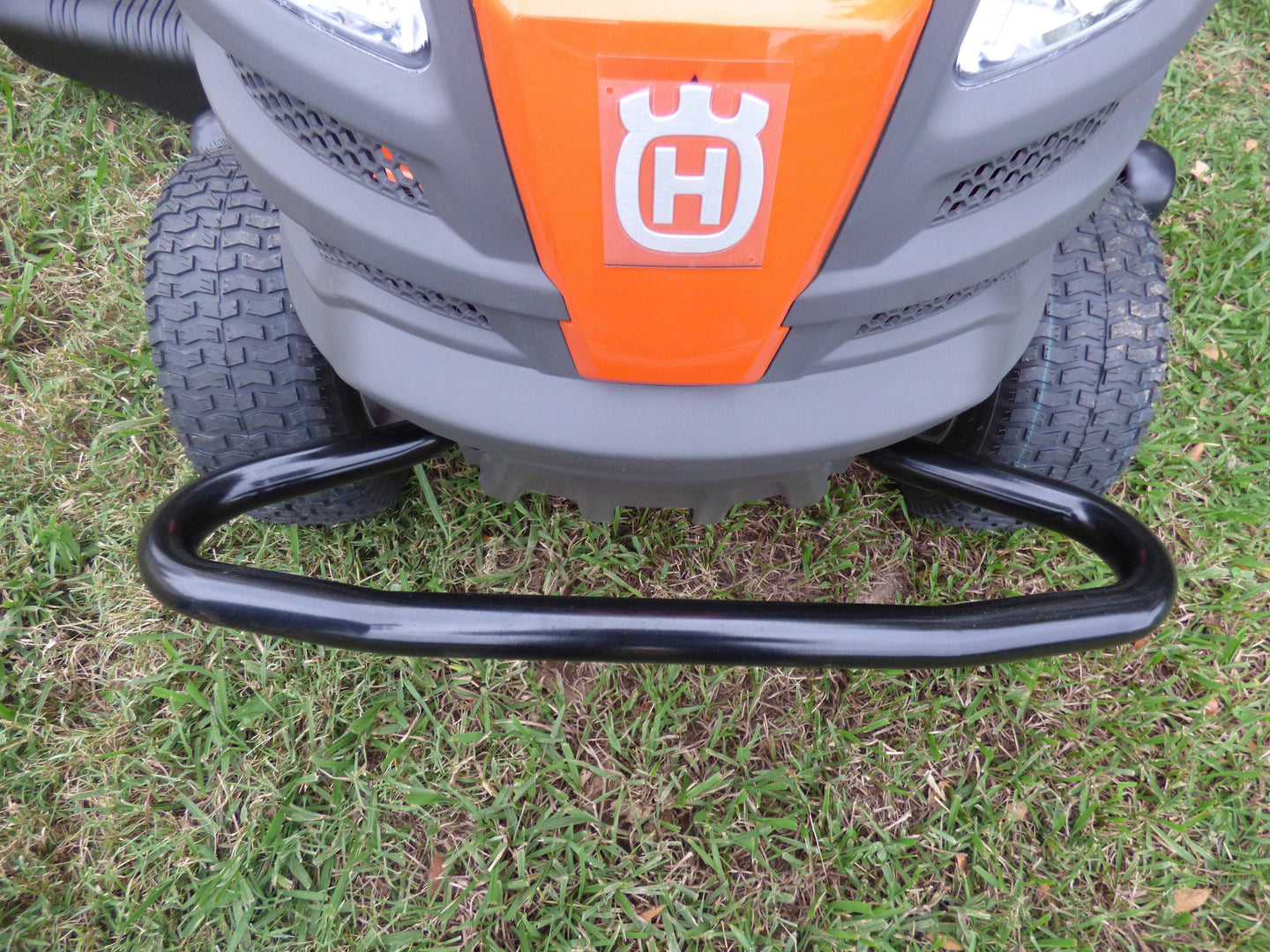 Husqvarna LGT2654 Lawn Tractor