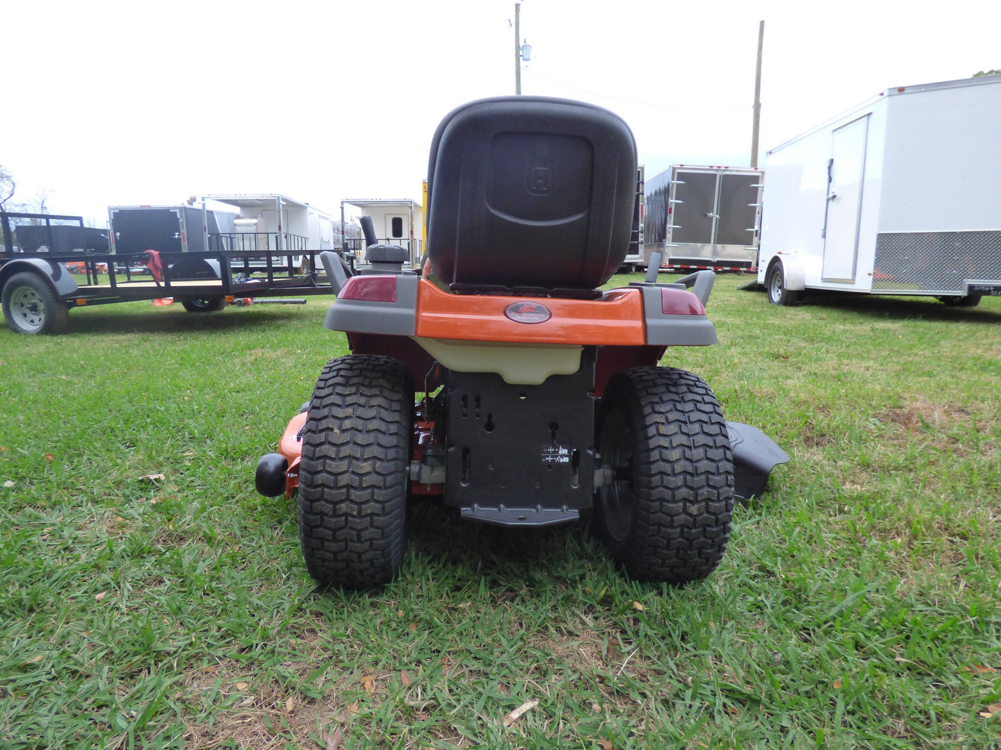 Husqvarna LGT2654 Lawn Tractor