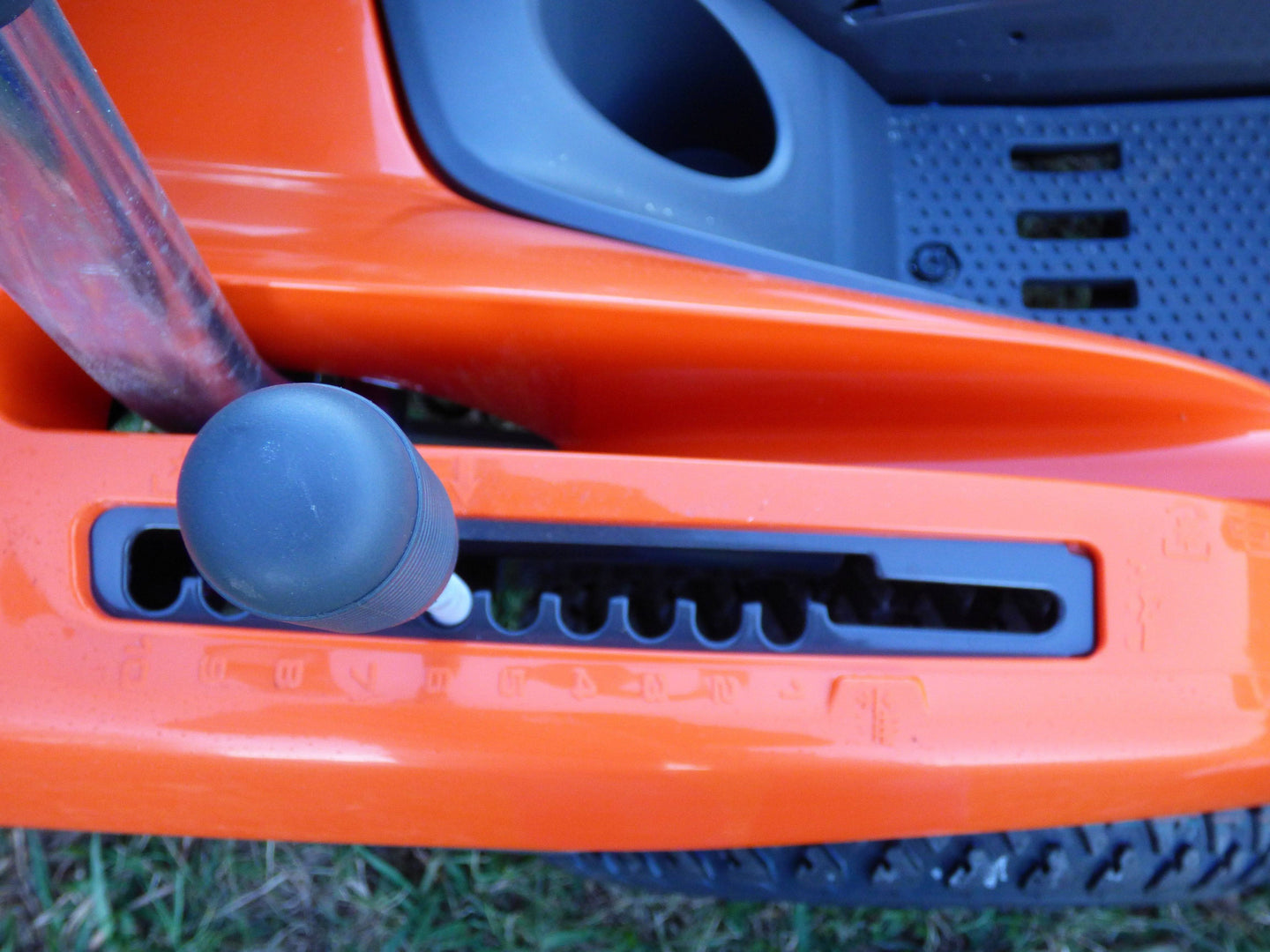 Husqvarna R 322T AWD