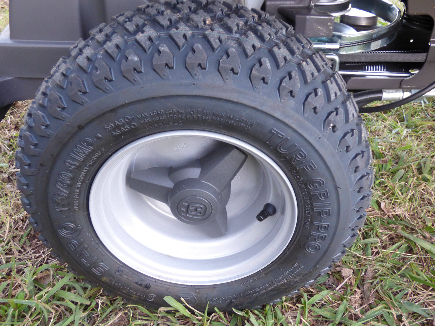 Husqvarna R 322T AWD