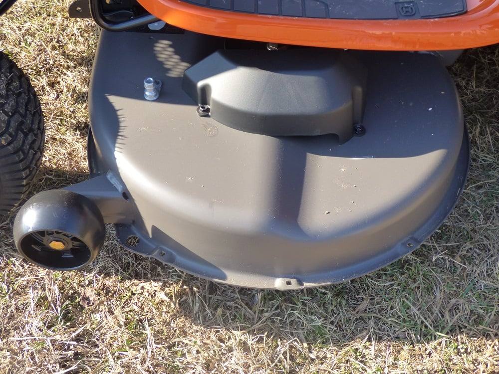 YTH22V46 Front right angle view