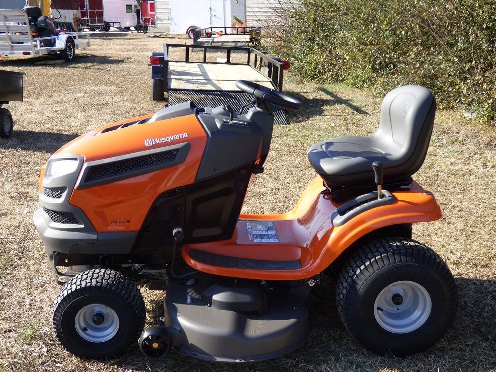 YTH22V46 Front right angle view