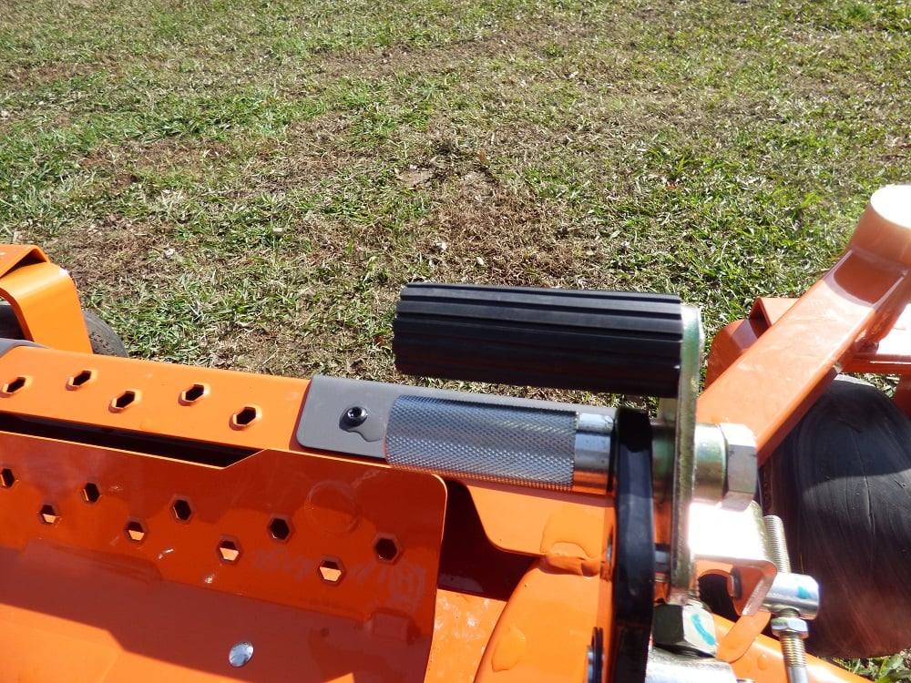 Husqvarna Z572X Zero Turn Mower 72" Deck 31 hp Kawasaki with Gift Card