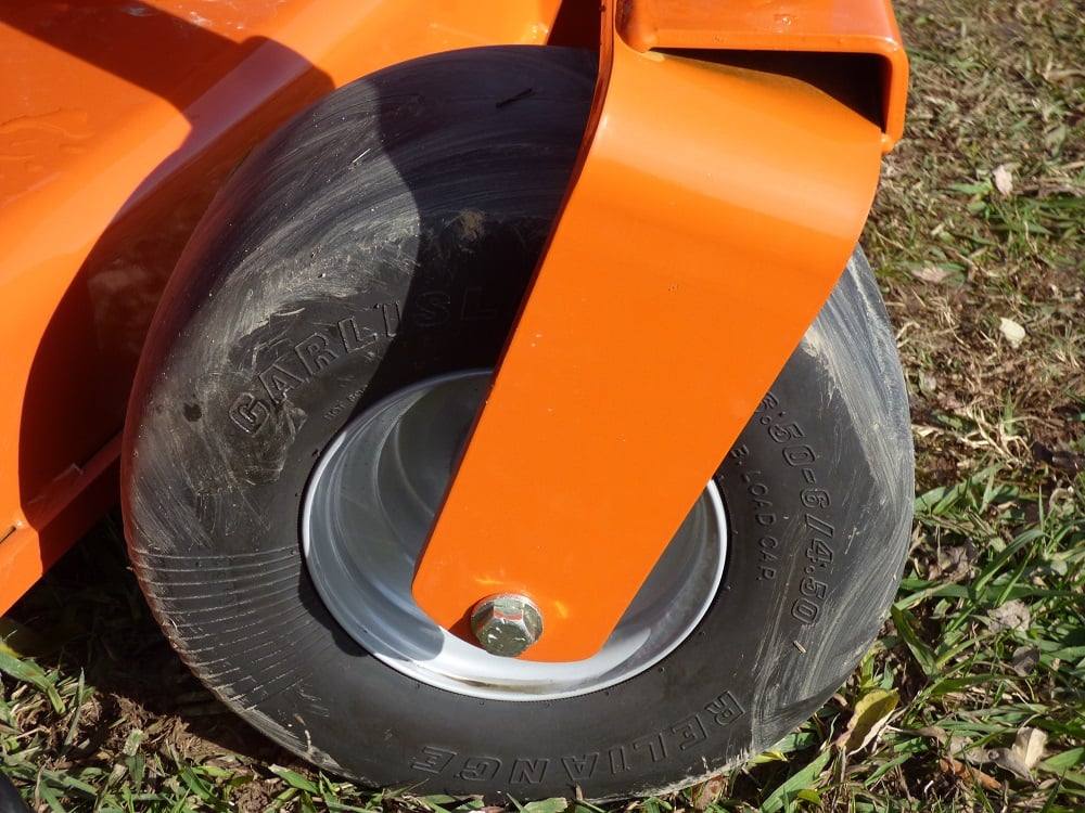 Husqvarna Z572X Zero Turn Mower 72" Deck 31 hp Kawasaki with Gift Card