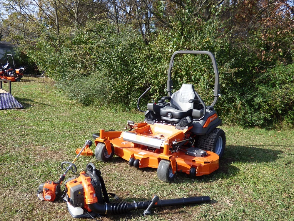 Husqvarna Z572X Deck 31 HP Kawasaki Handheld Package Deal