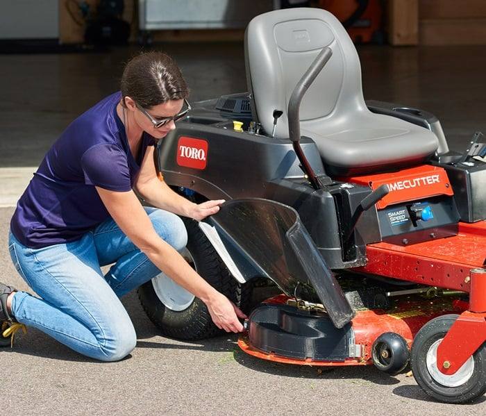 Toro 74726 TimeCutter SS4225 Zero Turn Mower 42" - 22.5 HP Front Left