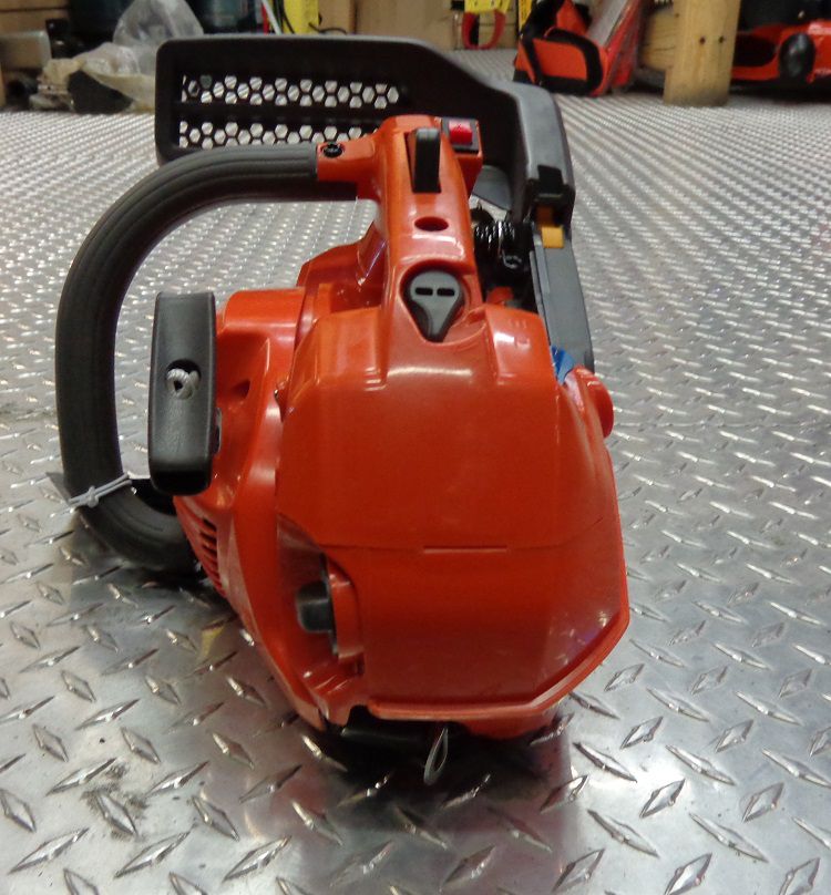 Husqvarna T435 Chainsaw Professional 16"