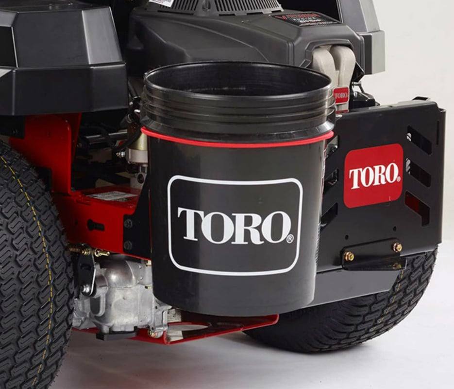 Toro 75211 TimeCutter HD Zero Turn Mower 48" Front Right