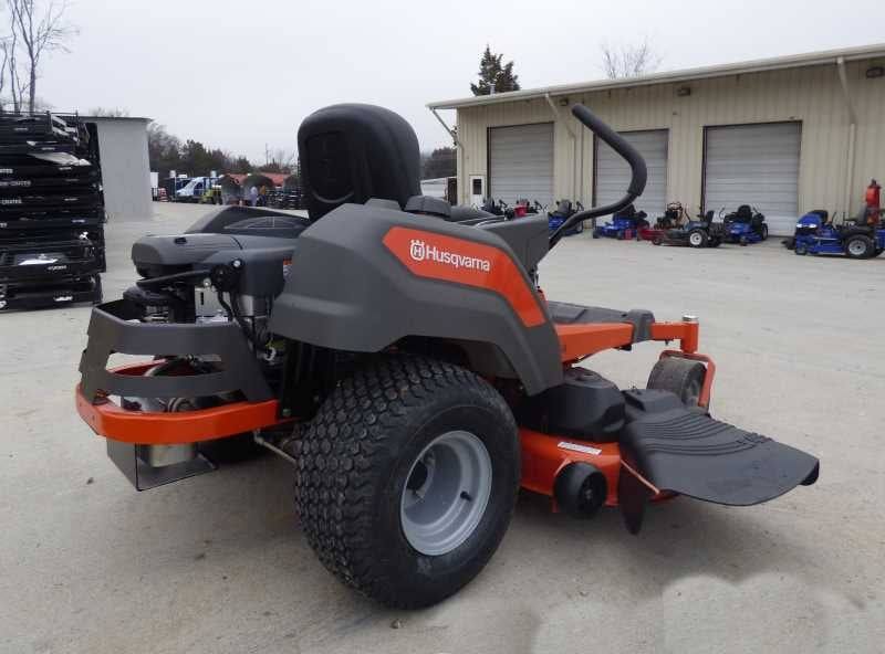 Husqvarna Z254 Zero Turn Lawn Mower