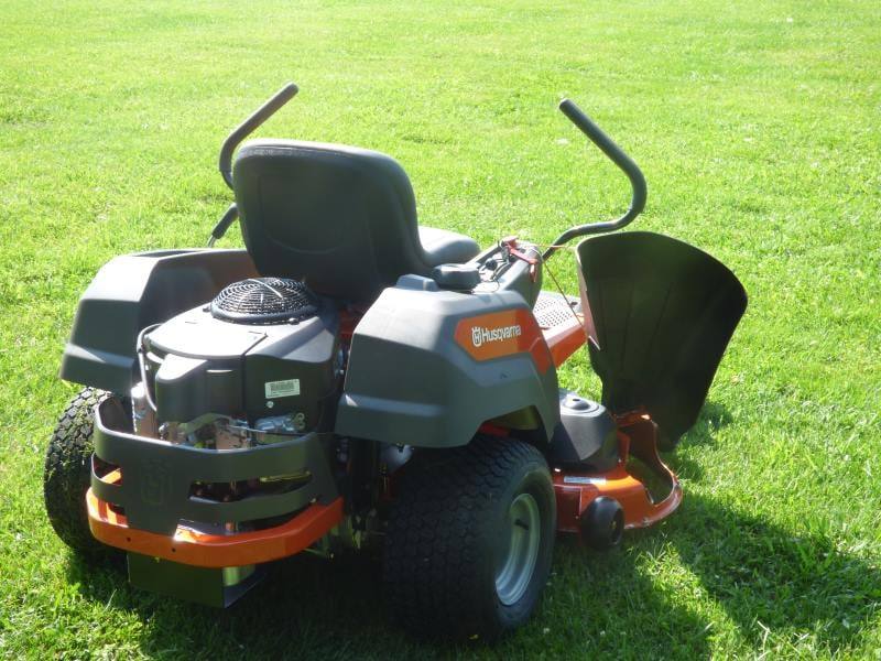 Husqvarna Z254 Zero Turn Lawn Mower