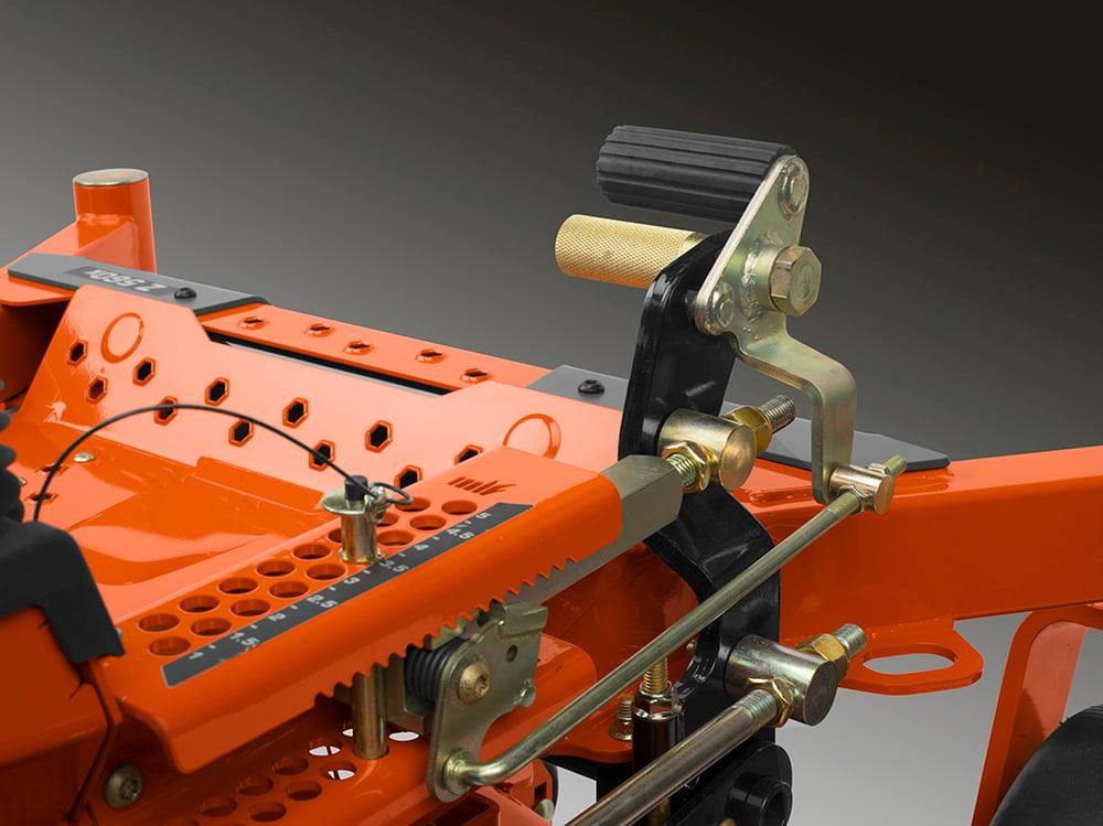 Husqvarna Z572X Deck 31 HP Kawasaki Handheld Package Deal