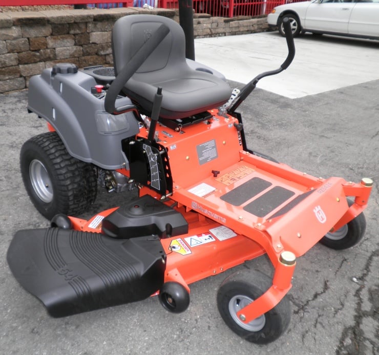 NEW 54 HUSQVARNA ZERO TURN LAWN MOWER 24HP KOHLER  