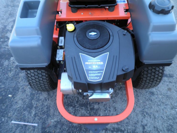 CLOSEOUT HUSQVARNA 42 ZERO TURN LAWN MOWER WELDED DECK  