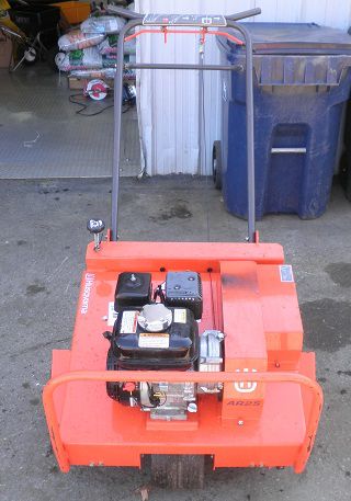   WALK BEHIND COMMERCIAL AERATOR AR25 USED PLUG TYPE HONDA ENGINE GX120